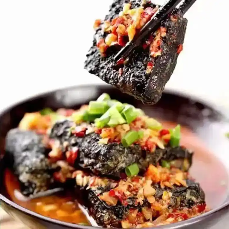 长沙的名牌小吃臭豆腐是一种独具风味的食品,"闻起来臭,吃起来 - 抖音