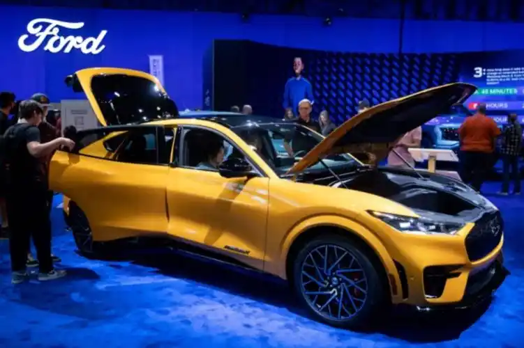 需求放缓欧美电动车首现降价潮撰文马晓蕾编辑钱亚光来源金融时报作者