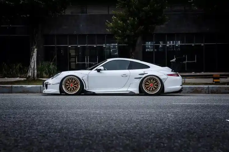 气度不凡 保时捷911 carrera s 宽体改装案例