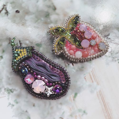 1057-4 法式珠绣草莓茄子胸针 可爱胸花首饰丝巾扣手工diy材料包