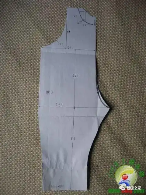 儿童背带裤的裁剪图