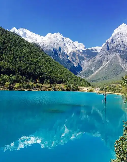 丽江最美的水—蓝月谷