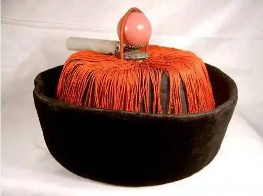 清朝官帽上的冠珠:材质与象征意义