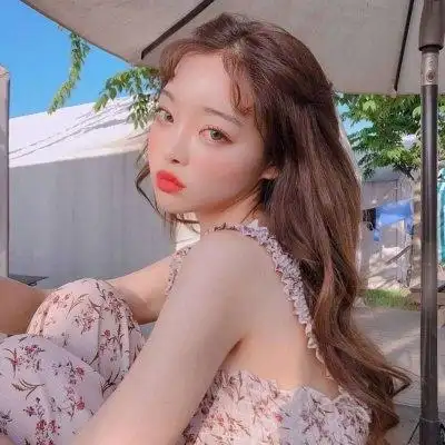 2019最火微信头像女甜美可爱只给一个人一大瓶草莓味的喜欢