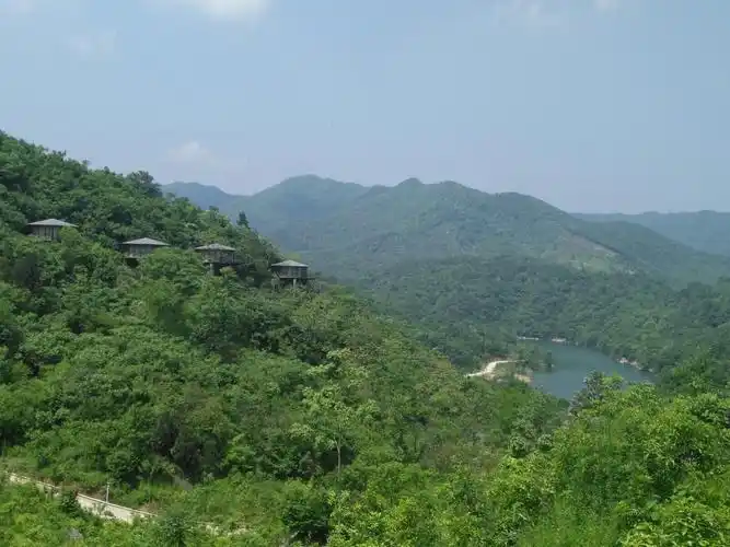 谷城茨河狮子岩度假圣地(副本)