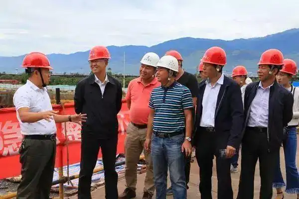 西昌市隆重召开教育工作大会