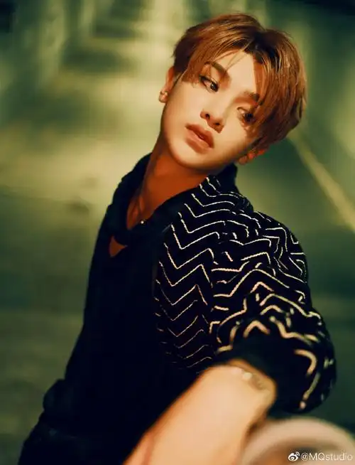 mq明星##mpro学院##圣罗兰##圣罗兰时尚展##黄明昊##黄明昊这就是