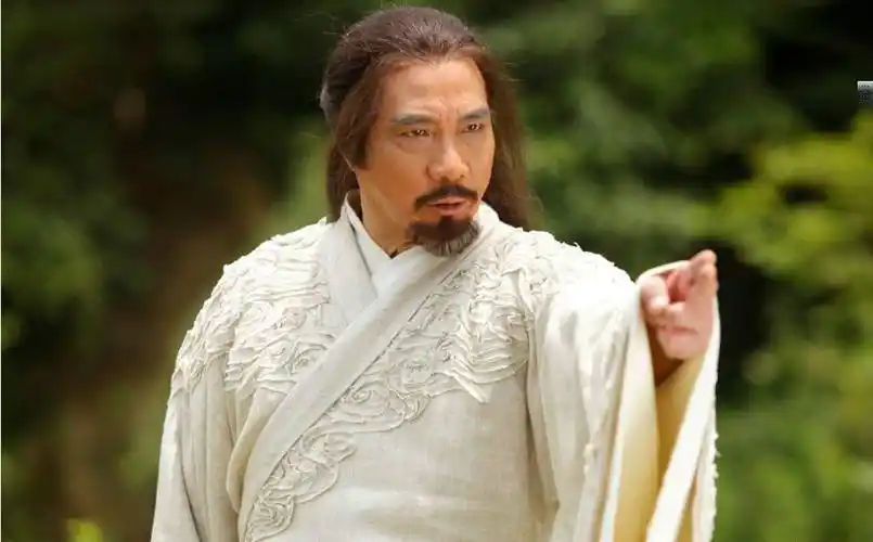 更何况还有日天刑的影响,你的一些行为可能会比较怪异,甚至看上去比较