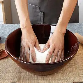 陶瓷大盆和面老式大号家用瓷瓦盆瓷盆和面陶加厚揉面厨房活面发瓷