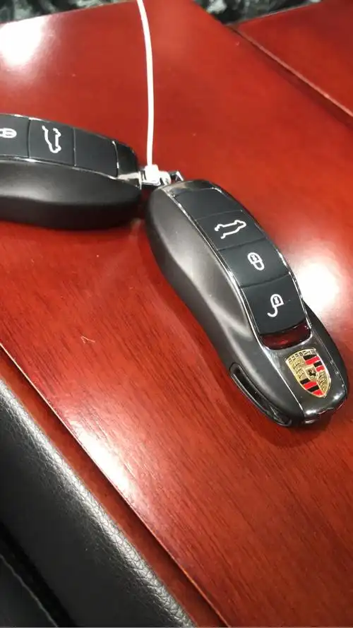 请问保时捷钥匙在哪里买