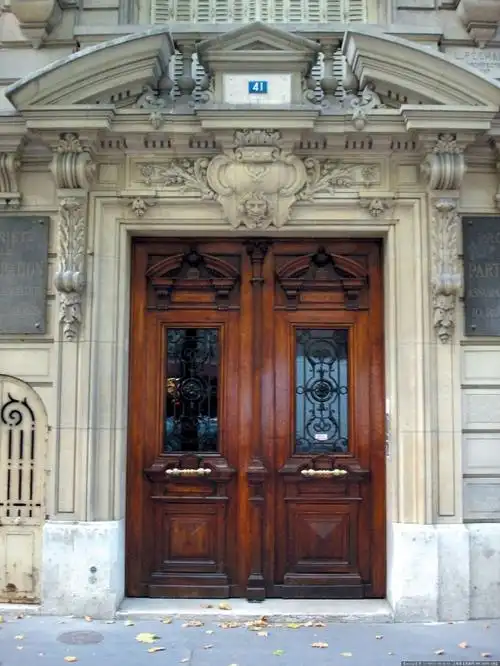 [分享]华丽的欧洲建筑大门