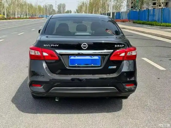 2019年日产轩逸16自动挡高配带天窗大屏导航