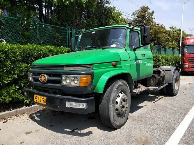 出售沪牌2011年5月解放拉煤王多部