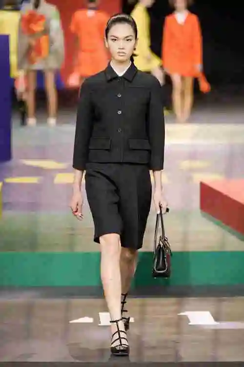 巴黎时装周迪奥dior2022春夏女装成衣系列