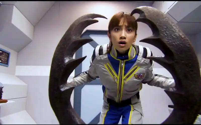 【大怪兽格斗二】差点被吓出翔的扎拉不行人