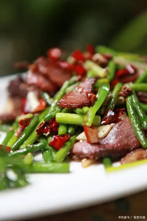 湖南胡葱炒腊肉:一道独特的美食