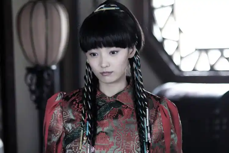 p>林源,原名林园,3月15日出生于北京,中国内地女演员,毕业于 a