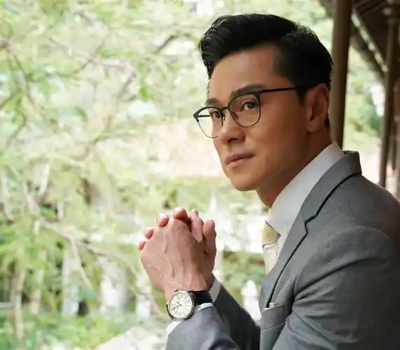 又走一个!tvb知名男星黄浩然承认离巢,已签约古天乐经纪公司