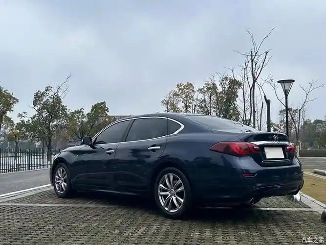 新到日系高端品牌17年英菲尼迪q70lv625车