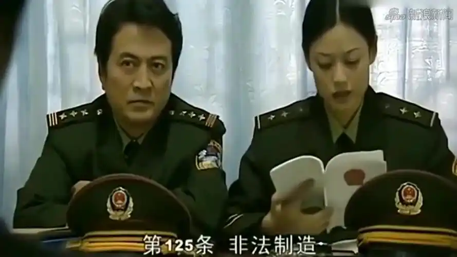 《插翅难逃》阿佑好心告诉阿浩,阿丽流产4次了,要小心