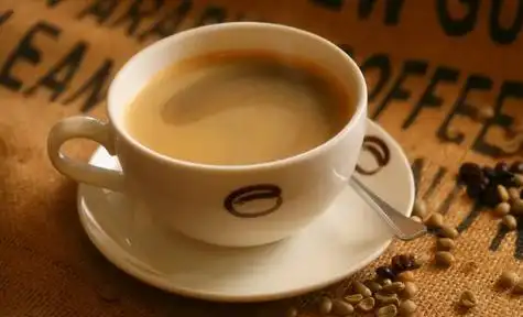 美式和拿铁可以混合喝吗美式加多少奶变成拿铁