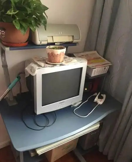 出售老式电脑带电脑桌和hp打印机