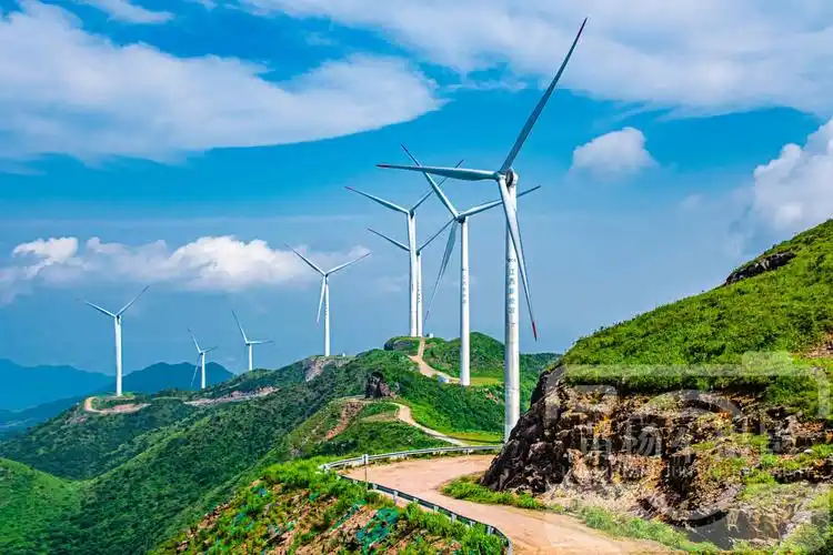 于都县屏山牧场的美丽风光,绵延高山青草甸很适合漫步,景色迷人