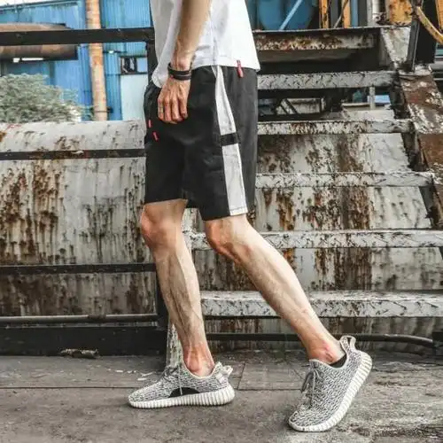 高瘦的竹竿男大学生夏天怎么穿衣服!