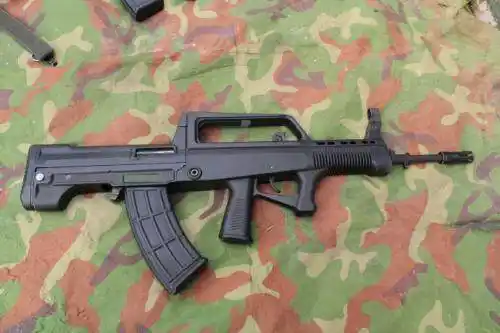 中国服役过的突击步枪哪一款最好?是81杠还是95式?