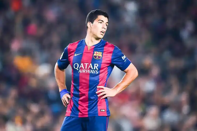 全名 b>路易斯·阿尔韦托·苏亚雷斯·迪亚斯 /b>(luis alberto