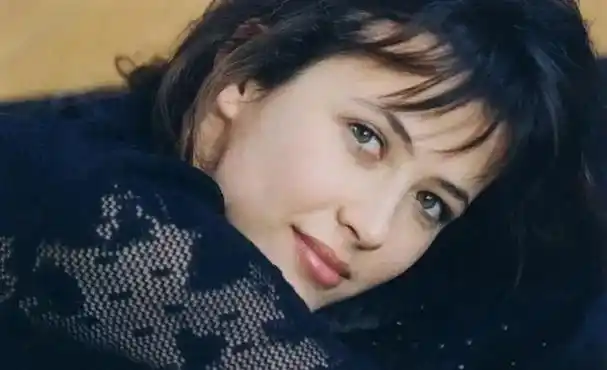 我也曾经疯狂迷恋过她,觉得她就是全世界最美的女演员#苏菲玛索 - 抖