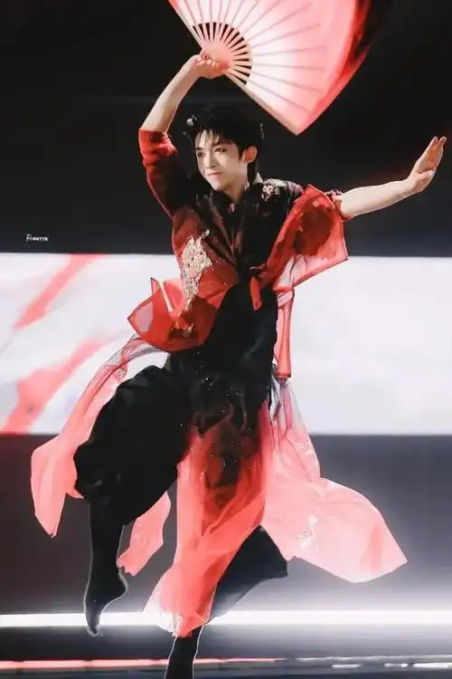 创造营2021刘宇舞蹈关山酒翩翩少年未来可期