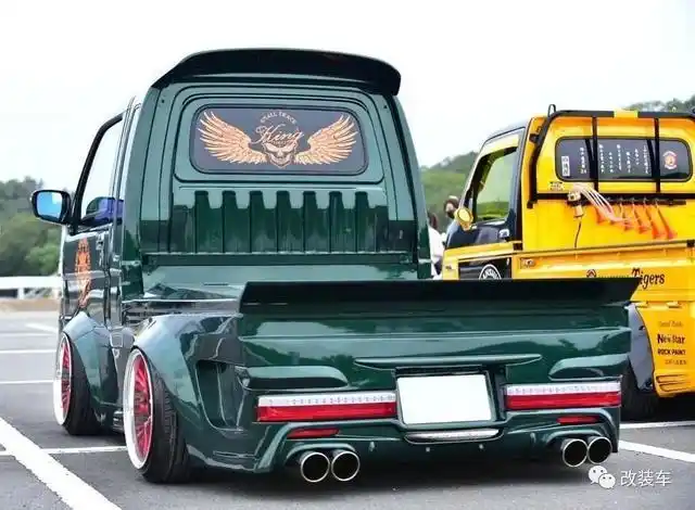 在后来刷ins的时候看到了不少日本改装的一些小货车我才明白我需要的