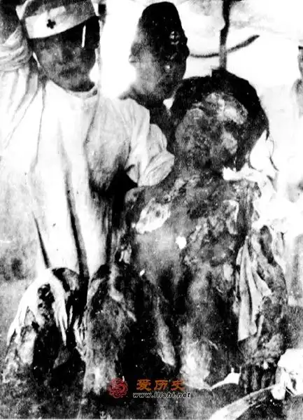 时遭受重大伤亡,毫不犹豫的在日本广岛和长崎分别投下了两颗原子弹