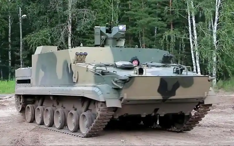 【军事】俄罗斯bt-3f装甲人员输送车