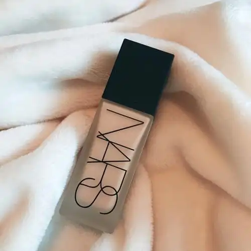 nars 裸光奇迹粉底液 #fiji_底妆_彩妆