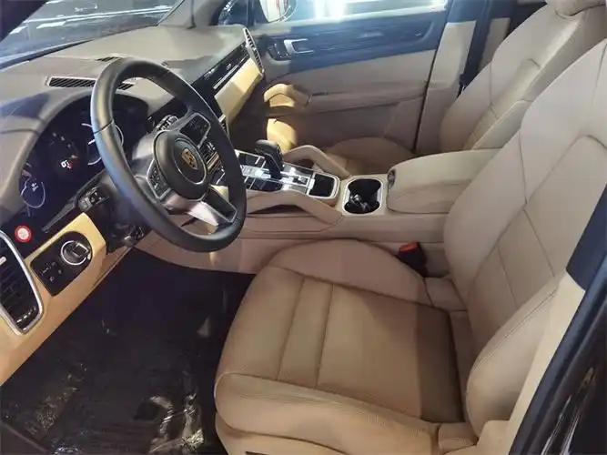 21款保时捷卡宴3.0 国六分期购车飘全国