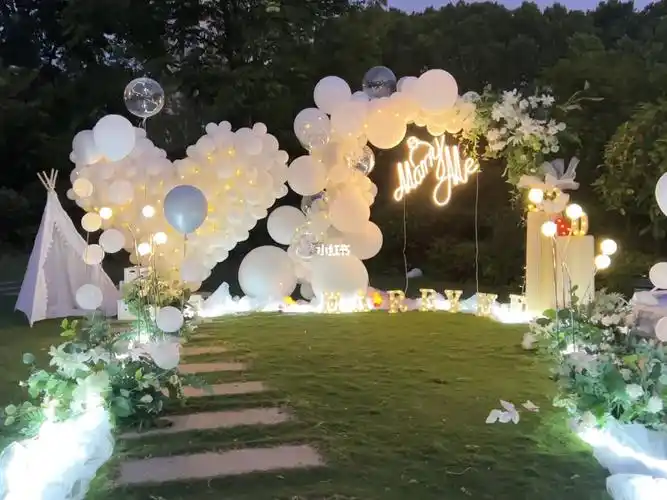 户外求婚现场布置南京草坪求婚