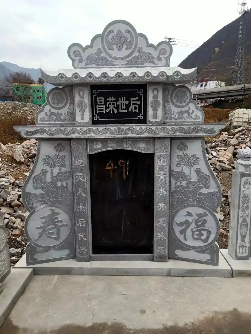 抖音图文来了 #墓碑 #石雕 #清明 #亲人  父母在,人 - 抖音