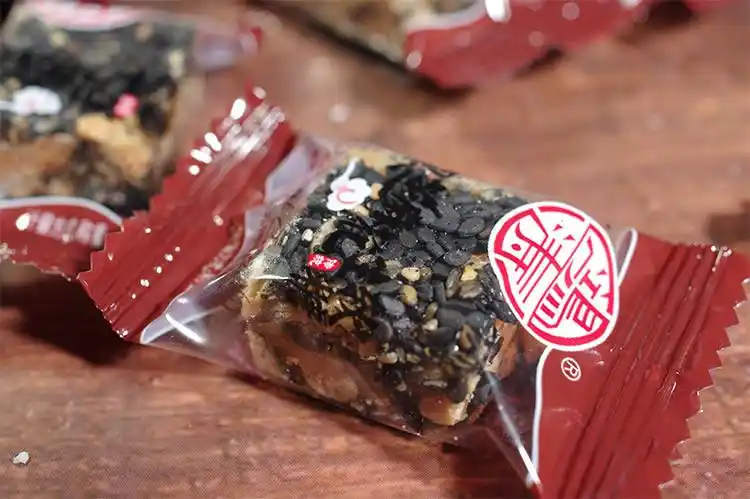 肇庆馆德庆黑芝麻花生软糖308g零食白芝麻花生糖广东特产传统糕点包邮