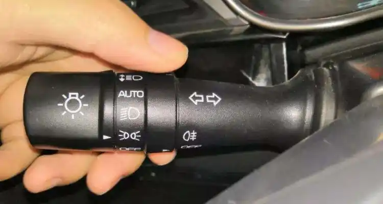 前雾灯和后雾灯可以同时打开吗