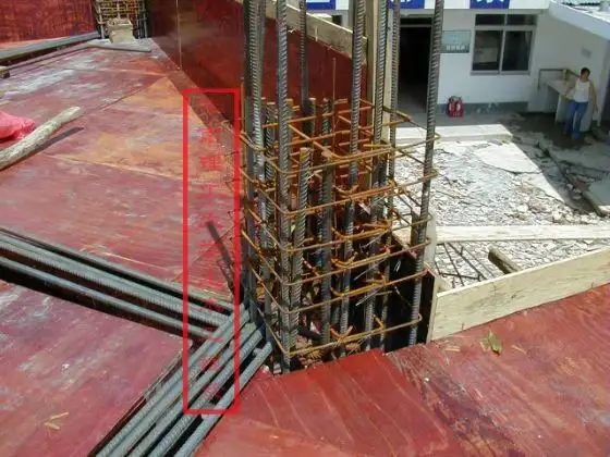 四肢如图一平面内同一方向所示箍筋有四条肢