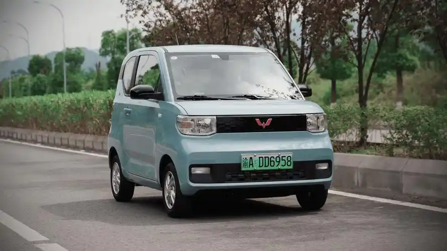 哔哔car丨五菱宏光mini ev除了代步,还能追忆青春