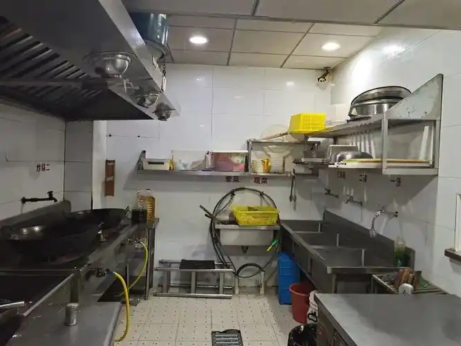 快餐店后厨大曝光!