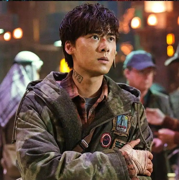 《动物世界》提名好莱坞音乐传媒奖?李易峰再次受到了大家的肯定