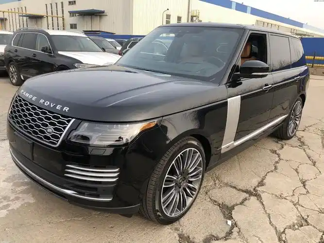 2020款路虎汽油揽胜创世加长3.0t3c手续国六