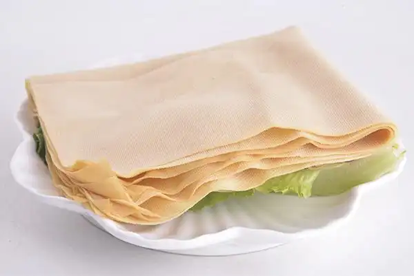 【千张种类】薄千张,厚千张     可分机制百叶和厚千张(即豆腐皮).