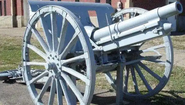 后,炮兵营的官兵们还在滹沱河对岸忙着将10门日本38式野炮装船渡河