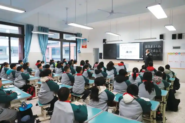 十堰持续扩大优质教育资源供给