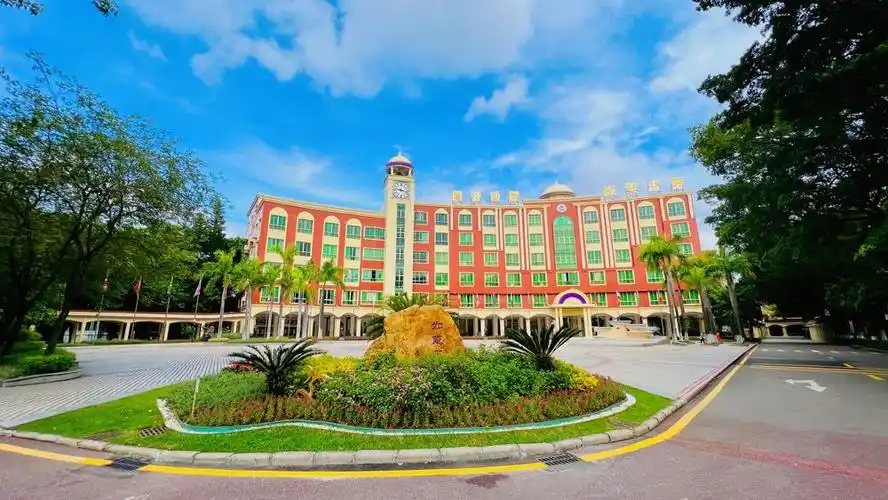 广州华美英语实验学校